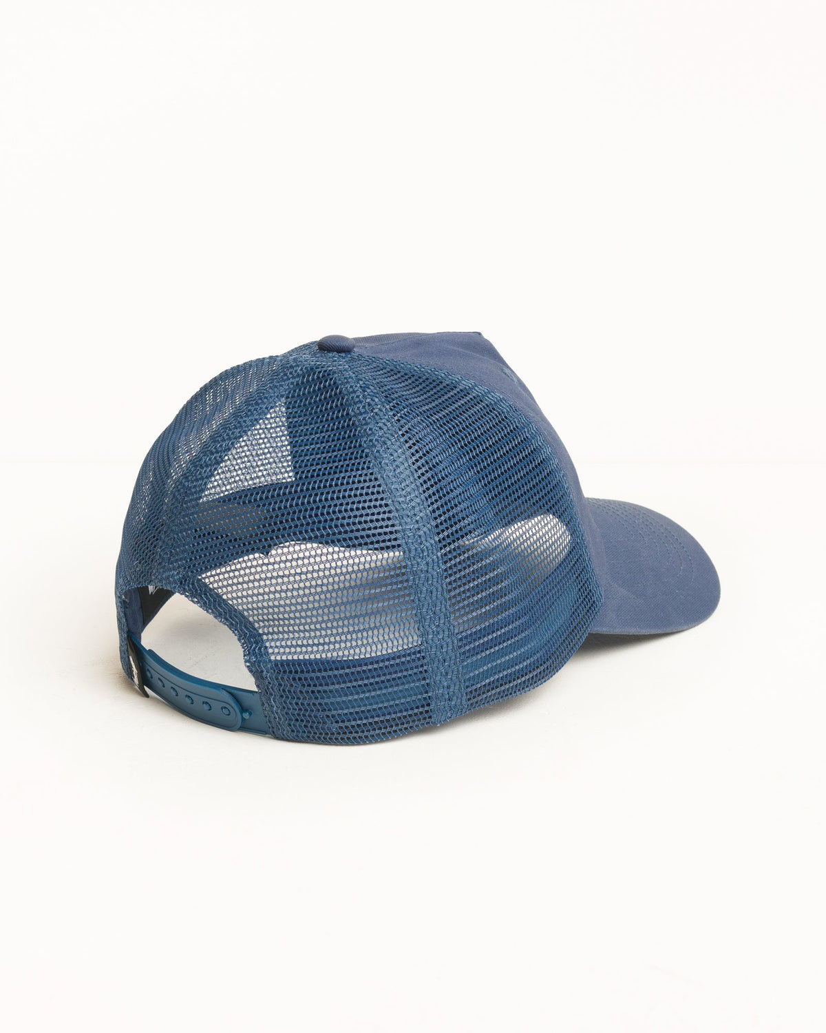 CURSIVE STITCH TRUCKER